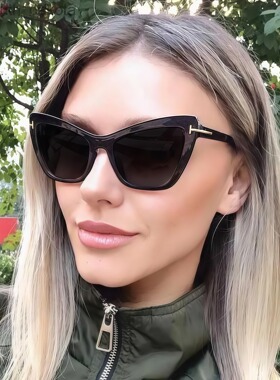 保罗雷朋官网欧美新款字母T装饰猫眼墨镜女高级感方圆脸黑色防紫