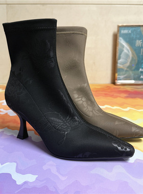 路贝佳短靴尖头时装靴细高跟新中式国风2025冬款女靴子L24945F-04