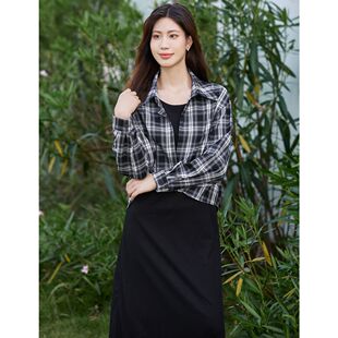 早春设计感连衣裙女士小众高级感黑色格子衬衫收腰修身长裙两件套