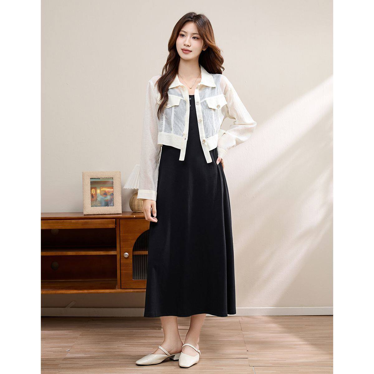 吊带连衣裙女轻奢高级感2026新款黑色长款长袖女小个子夏季配开衫