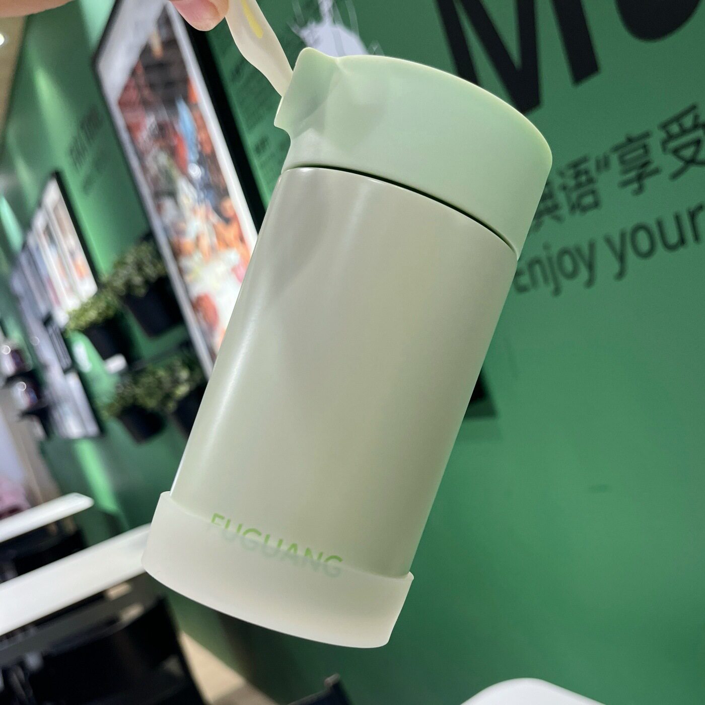 7cm跨境硅胶水杯套350ml保温杯垫迷你不锈钢吸管杯防摔耐磨保护套图片