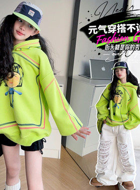 25秋冬女童甜美风绿色卡通加绒卫衣卡通动漫儿童一体绒卫衣