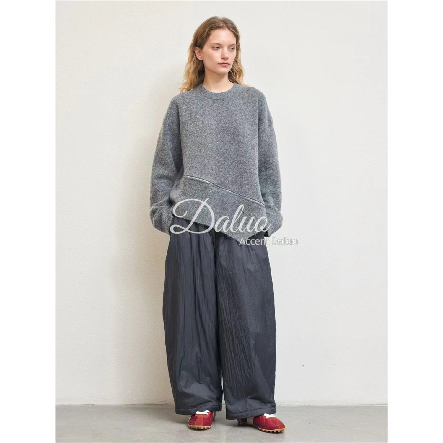 ACCENT DALUO 软糯亲肤 超细马海毛羊毛混纺斜摆拉链设计圆领毛衣