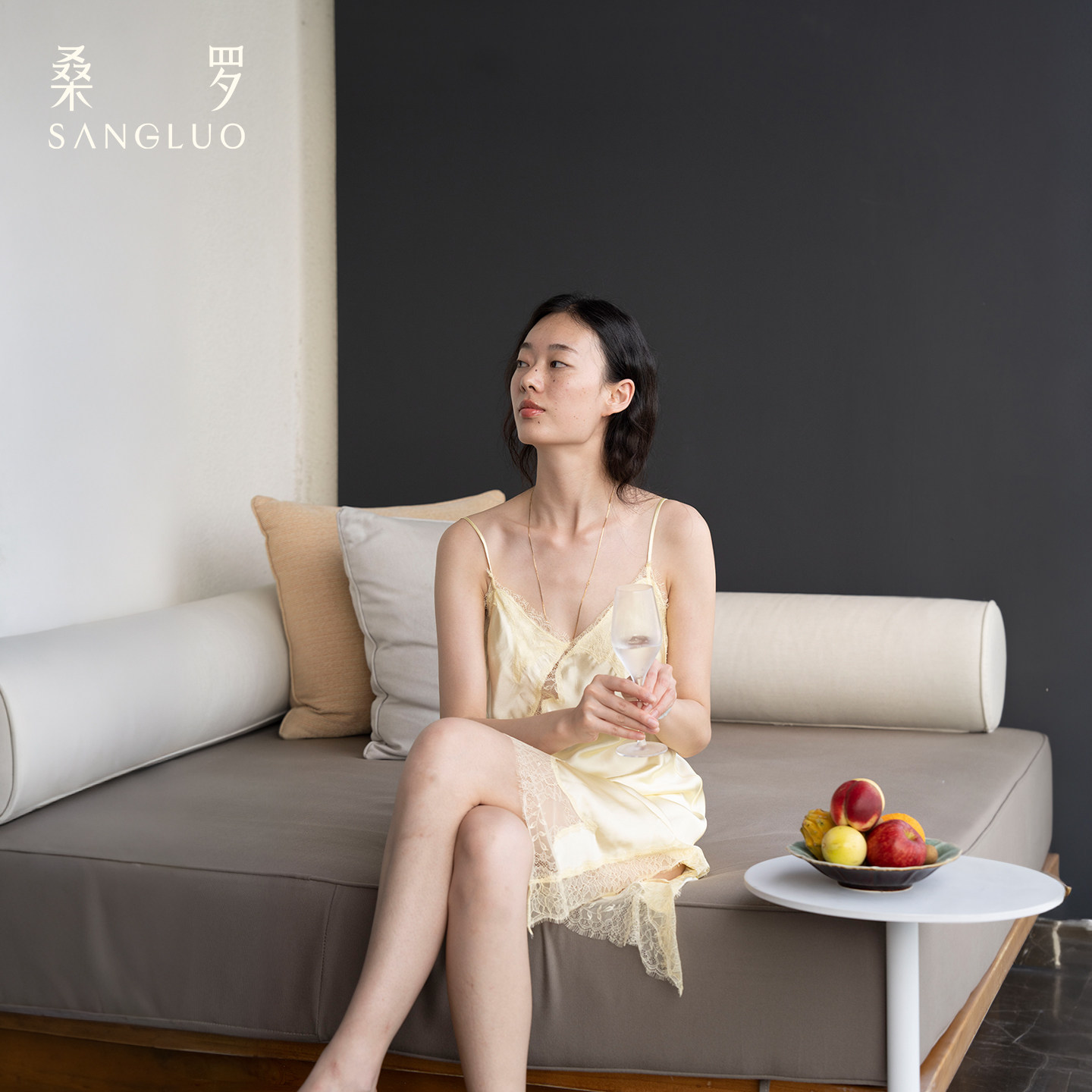 100%桑蚕丝不对称性感真丝吊带裙图片