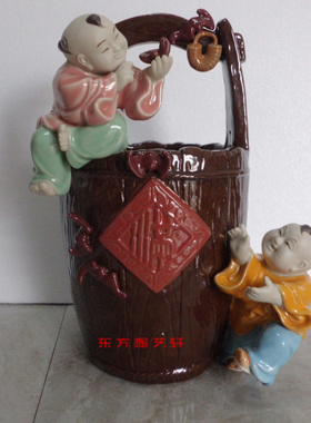 陶瓷工艺品花瓶水桶摆件石湾公仔童趣 家居饰品摆设 运财接福