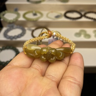 天然和田玉且末糖糖玉莲花手牌手链手绳女款时尚精美复古手链