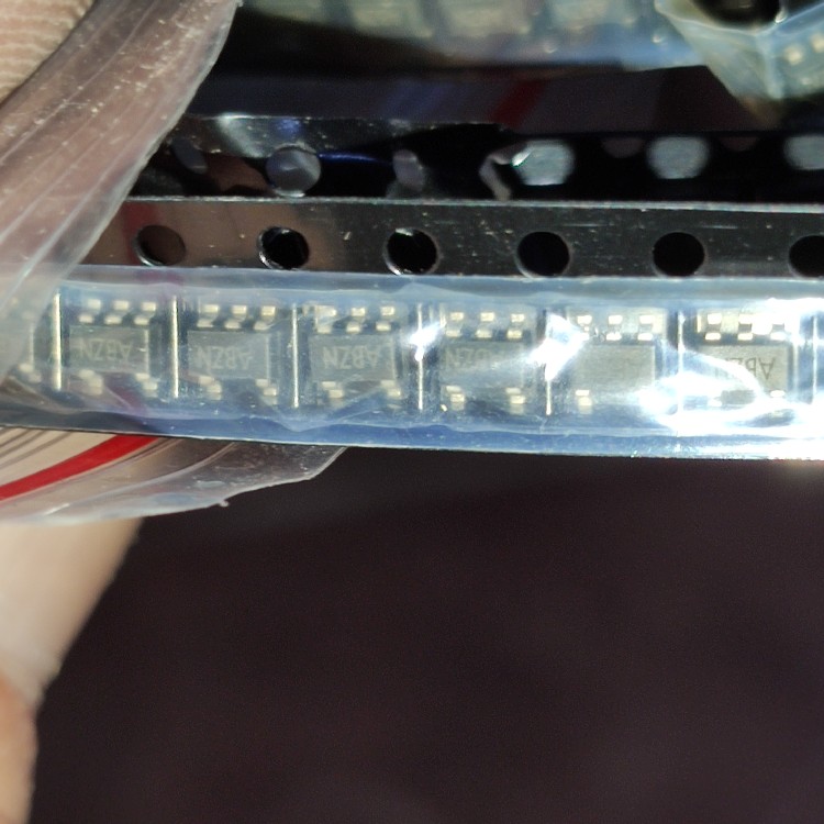 MAX870EUK+T SOT23-5 丝印ABZN 全新现货