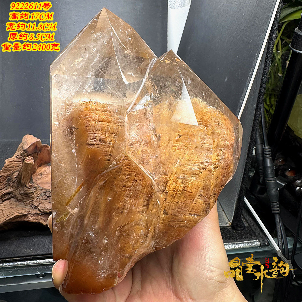 黄兔毛摆件 天然水晶柱原石打磨 兔毛发幽灵 晶簇造型 重2.4KG