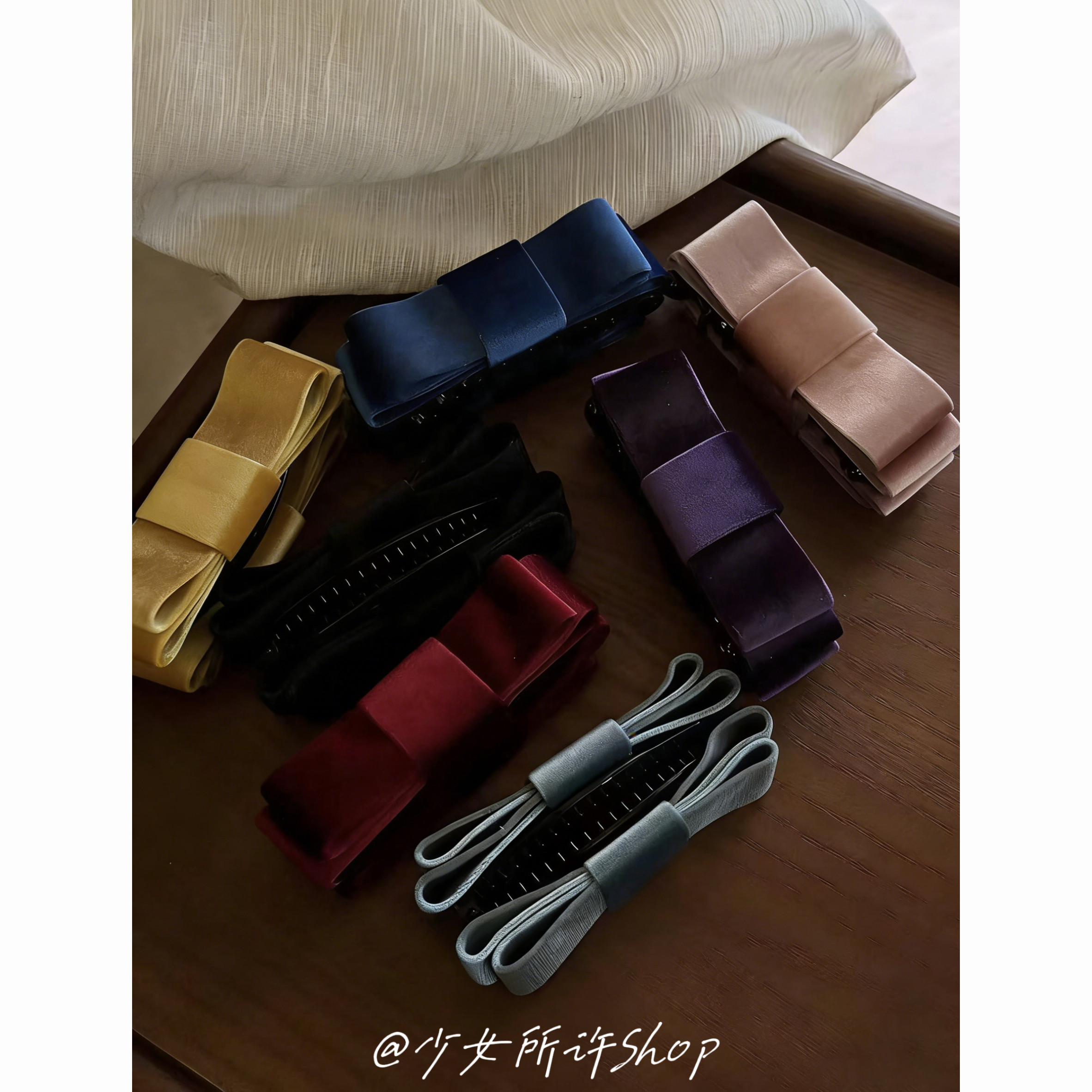 韩系甜绒香蕉夹&middot;韩国丝绒双面织带双层蝴蝶结发夹头饰！