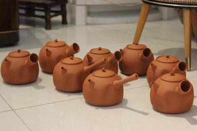 邱润怀侧把变形烧水壶