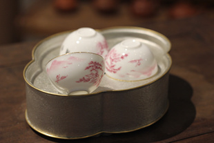 胭脂红蛋壳杯 潮州陶瓷描金手绘工夫茶小杯子 单丛茶滚杯 福临香