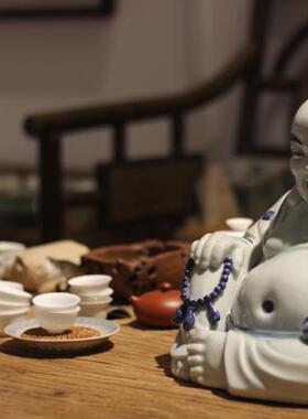 陶瓷手绘青花人物摆件弥勒佛坐像