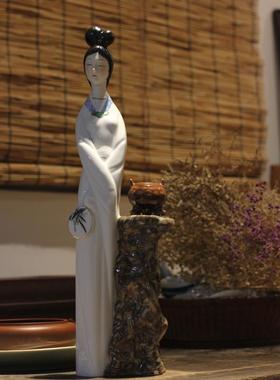 名家风作品人物桌面摆件