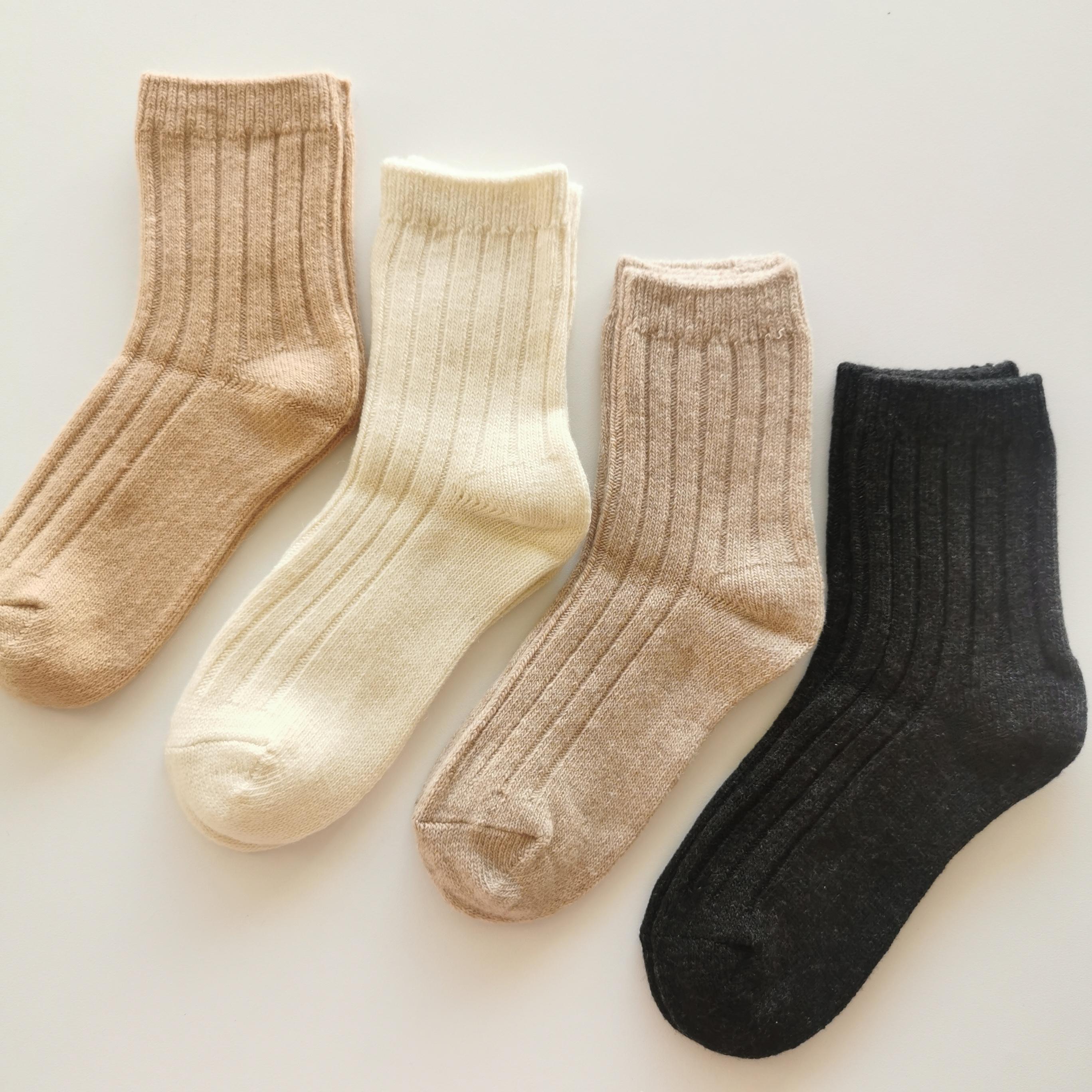 日系风秋冬保暖竖条纯色中筒线袜