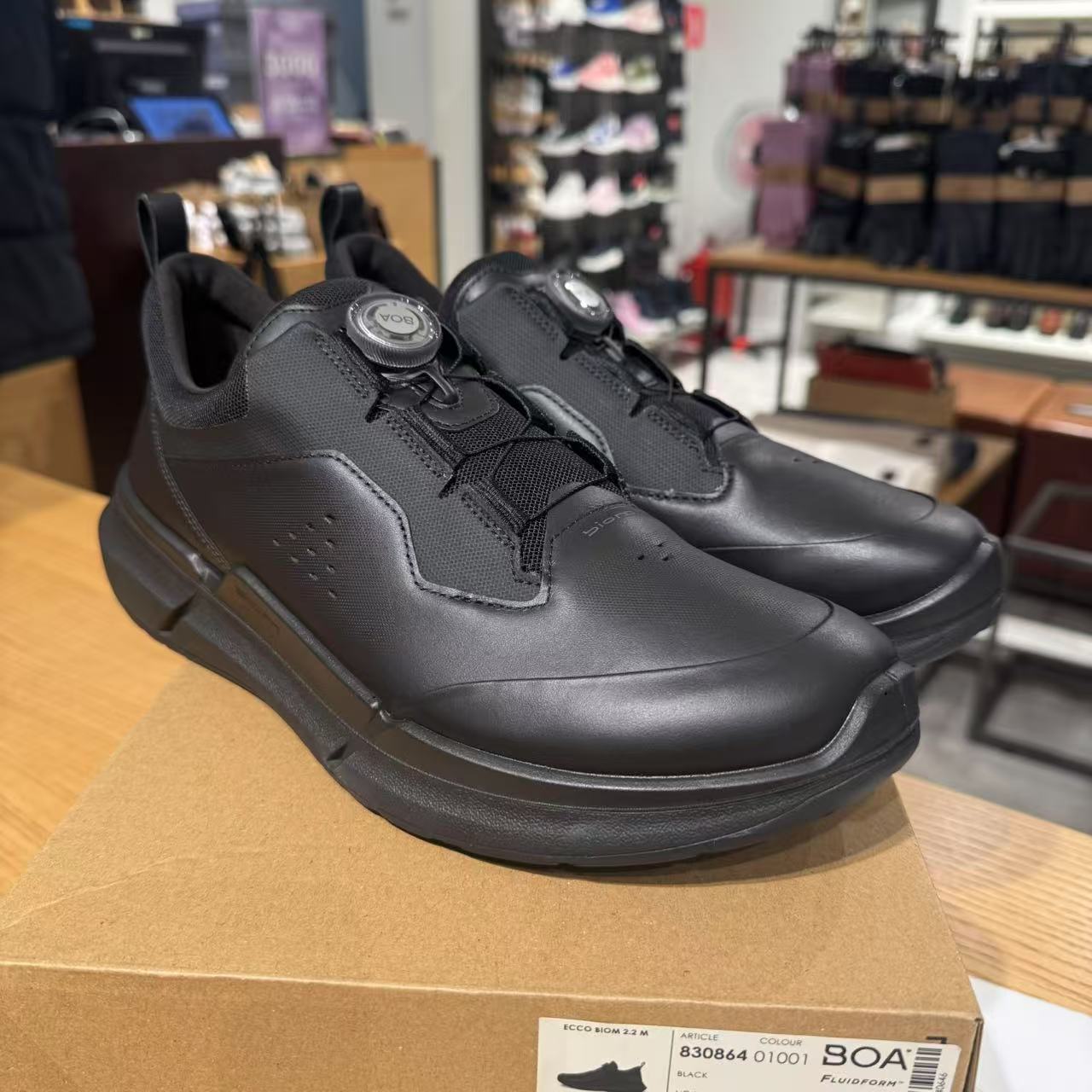 ecco爱步女鞋25年新款牛皮缓震透气运动鞋旋钮健步830863  830864