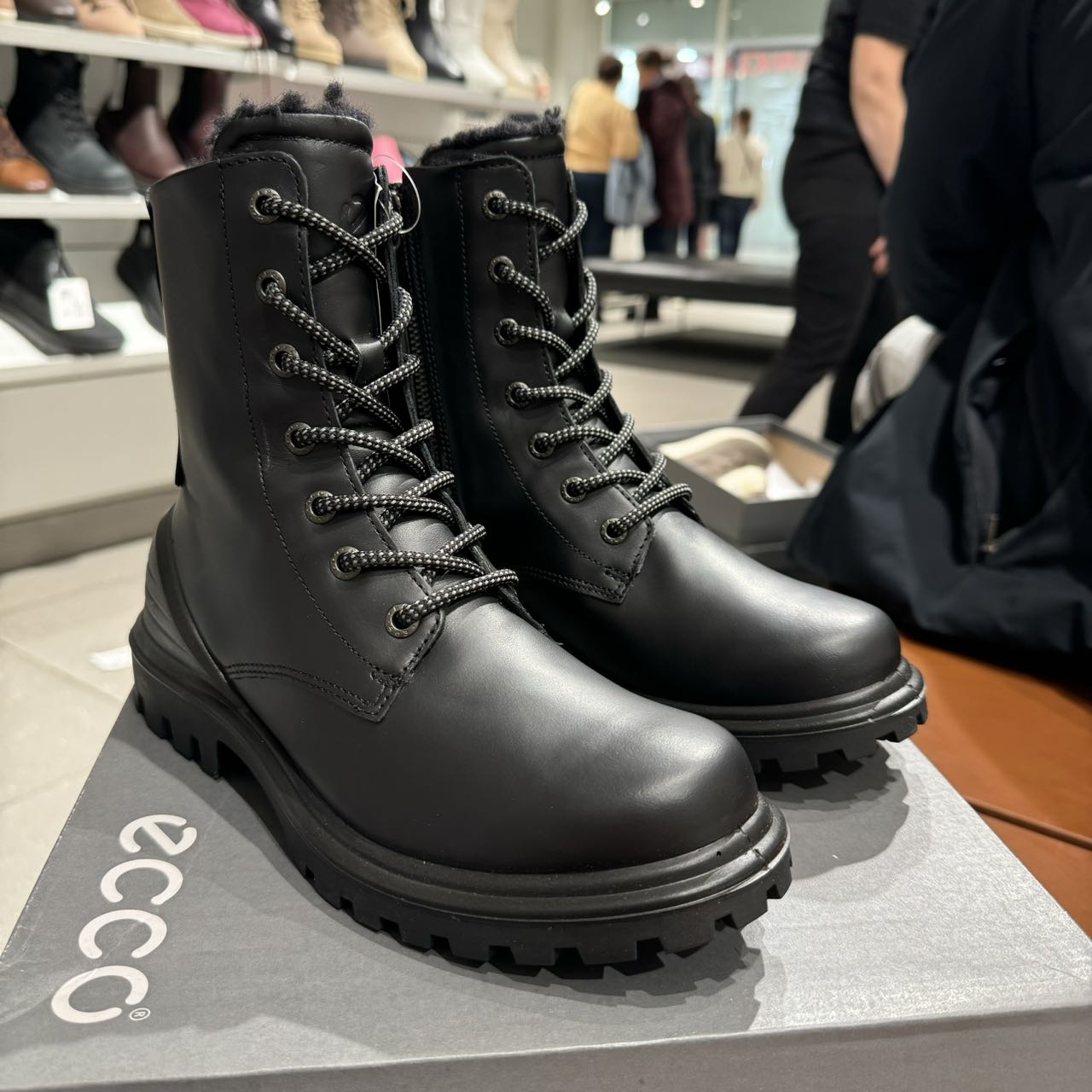 ecco爱步英伦机车靴女鞋770073