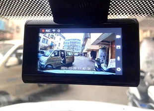 行车记录仪前后双镜头高清夜视倒车手机APP互联WIFI汽车载贴玻璃