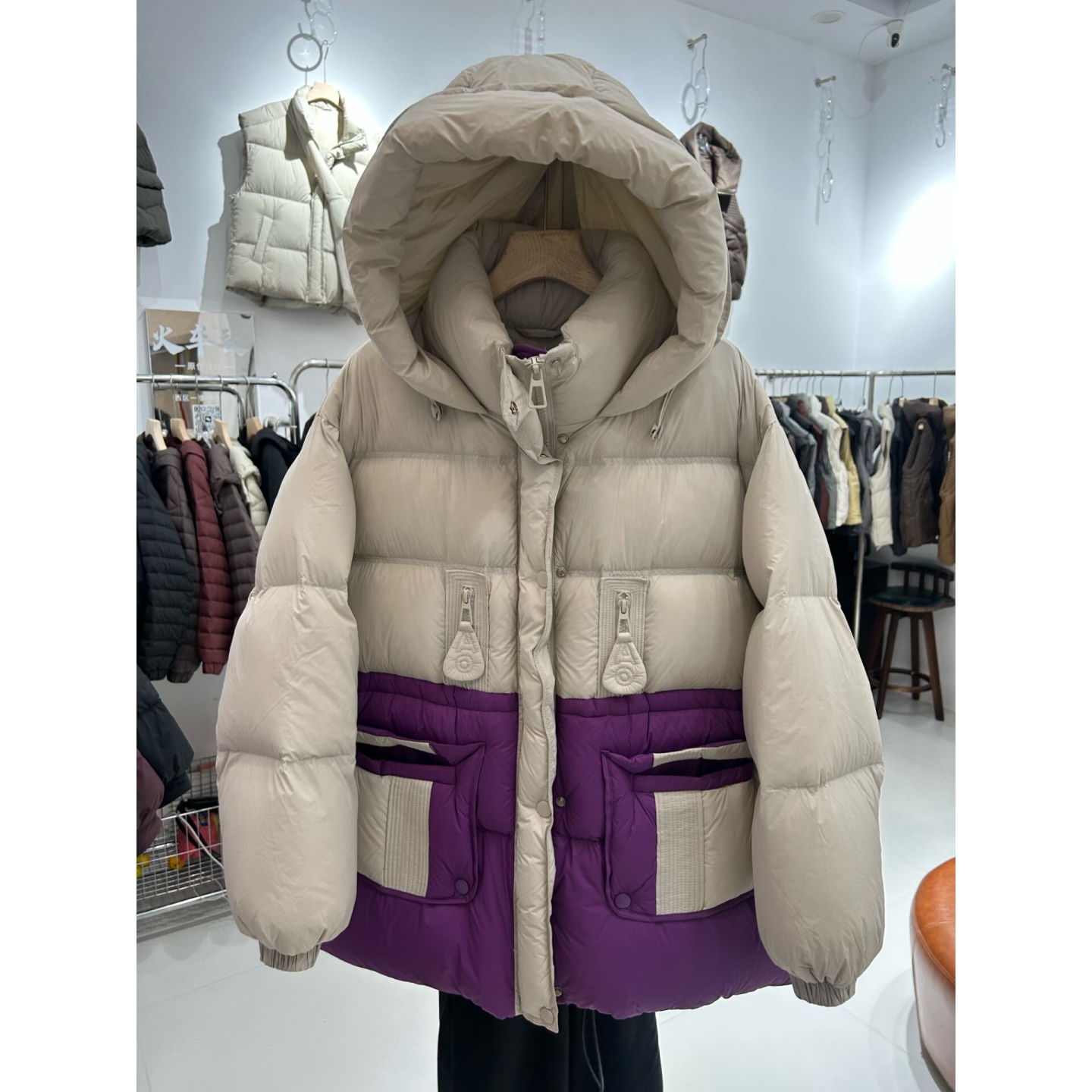 2025冬季新款韩版撞色羽绒服女中