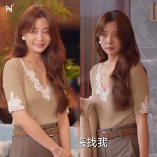 耀眼的你啊殷桃康子由同款法式设计感性感蕾丝V领修身针织上衣春