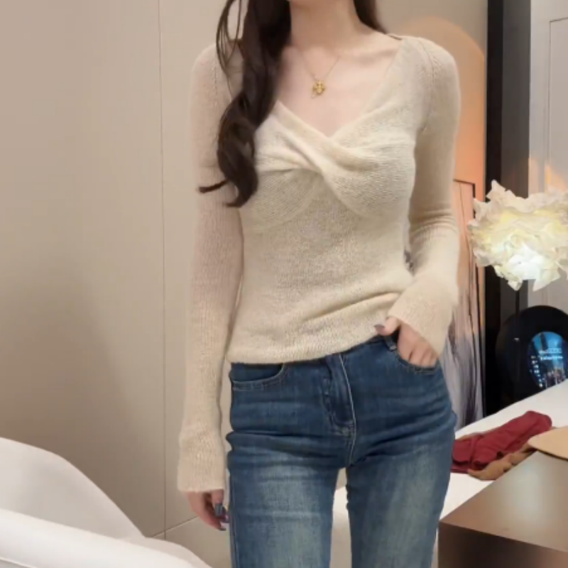 设计感交叉v领马海毛打底针织衫女2025秋冬新款气质显瘦内搭上衣