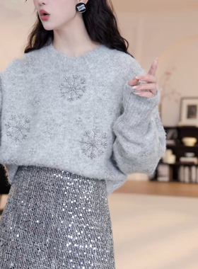 白色圆领雪花套头长袖针织衫女春季新款显瘦洋气独特超好看上衣潮