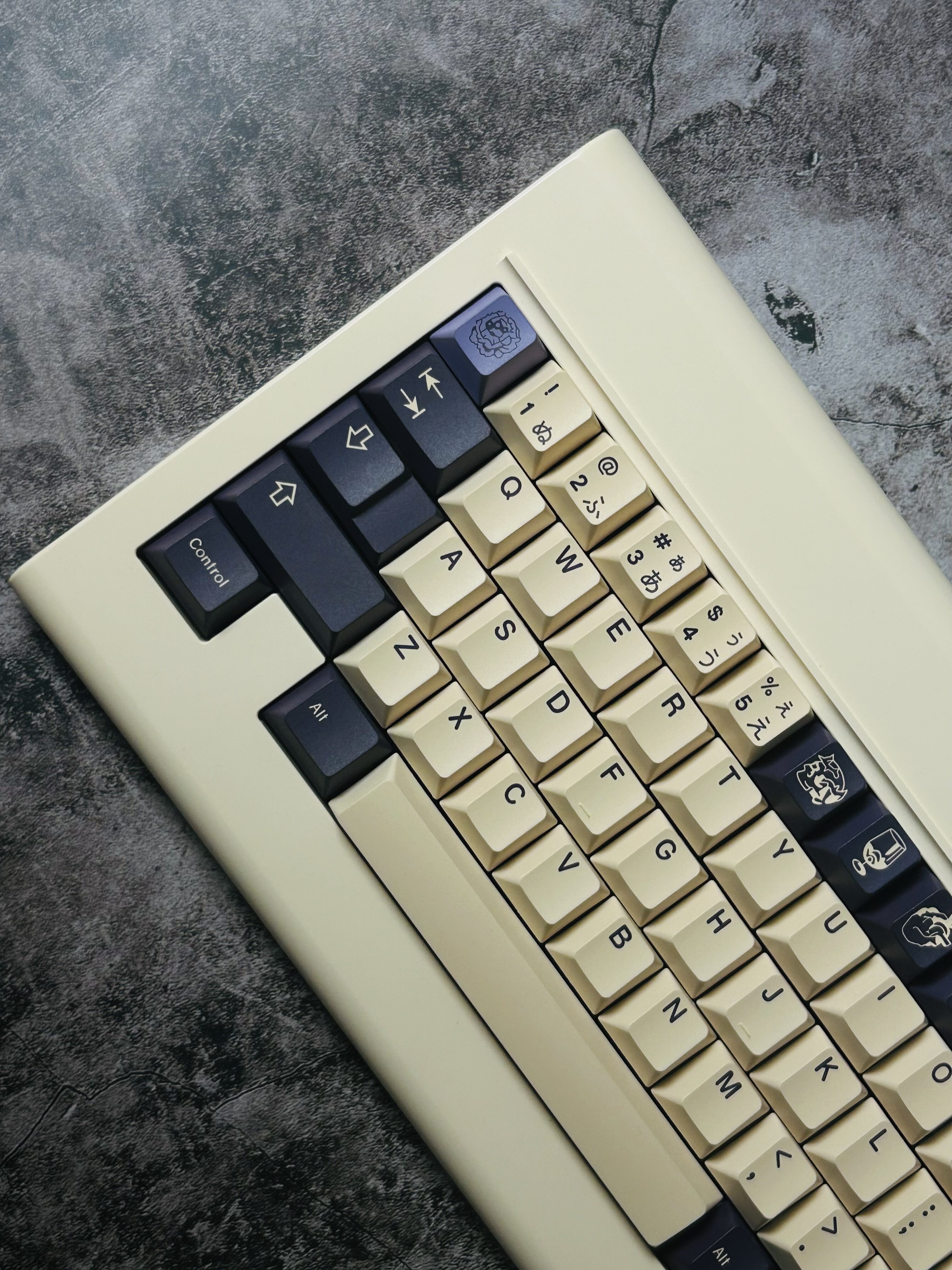 GMK DRAGON WITCH 5-SIDED SUBLIMATION KEYCAPS 7U AND SPLIT SPACES