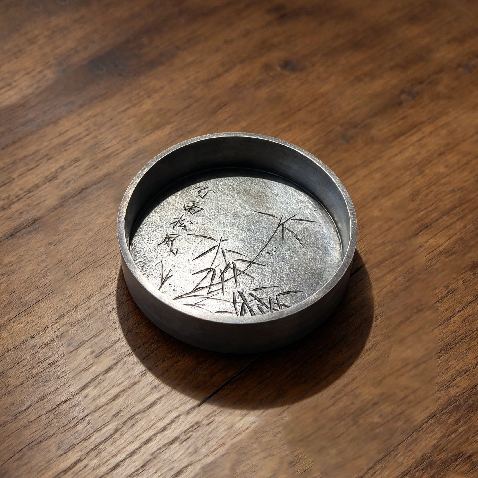 竹雨松风纯锡盖置全手工刻竹杯托香插底座三足茶承 中式慕古锡器