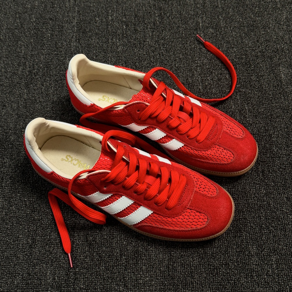 2025春秋新品经典复古红色德训鞋男女款轻质透气阿甘鞋休闲板鞋