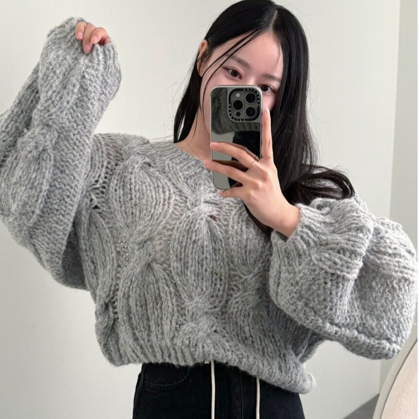 韩国复古编织麻花V领纯色毛衣女
