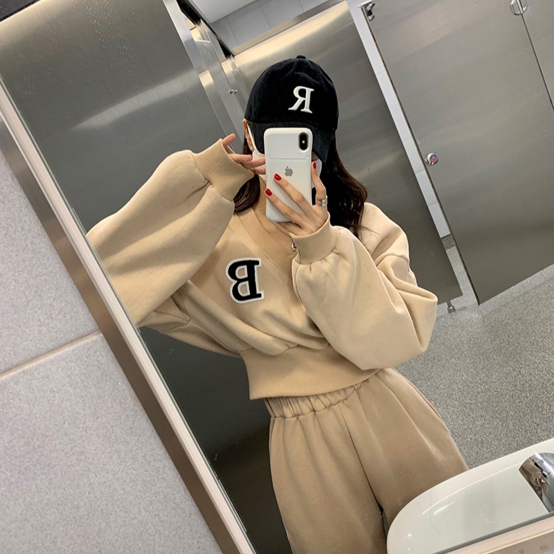韩国东大门网红时尚字母V领加绒短款套头卫衣+阔腿休闲裤两件套女