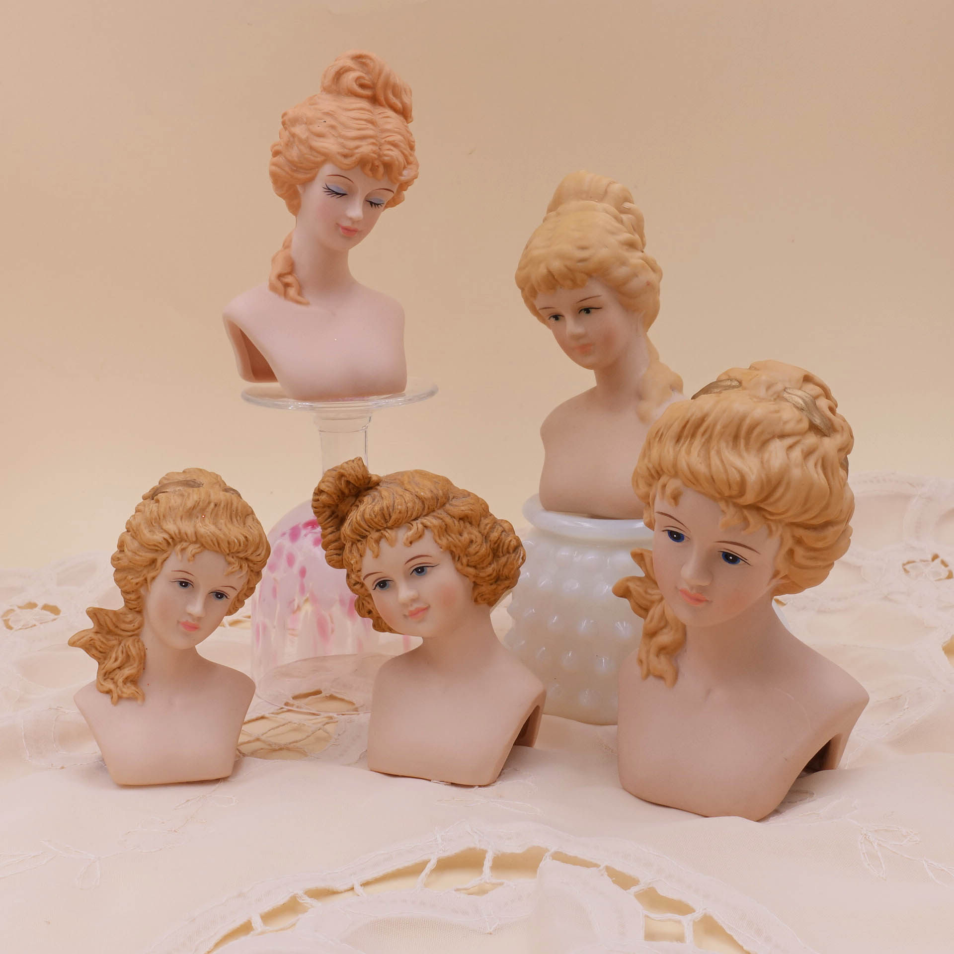 陶瓷娃娃头出口意大利库存手绘五官做工精良多款选