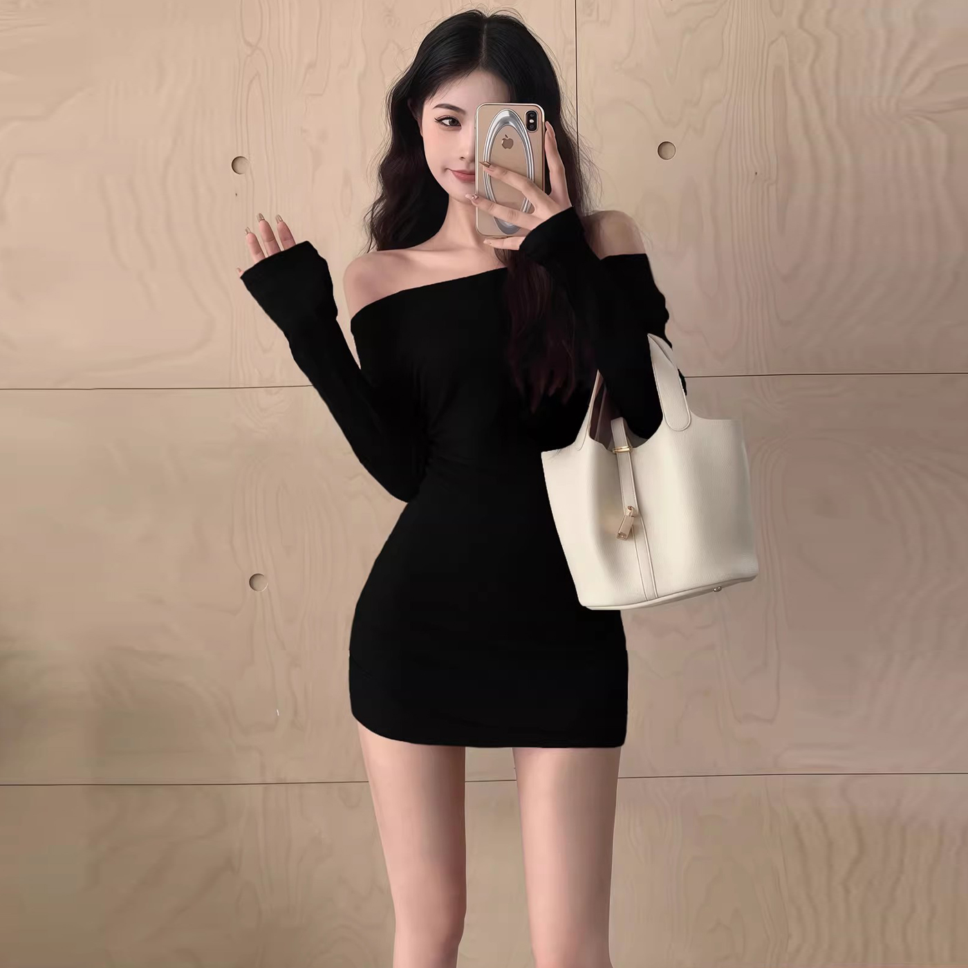 高级感辣妹一字肩长袖连衣裙女2025秋季新款修身显瘦内搭包臀裙子