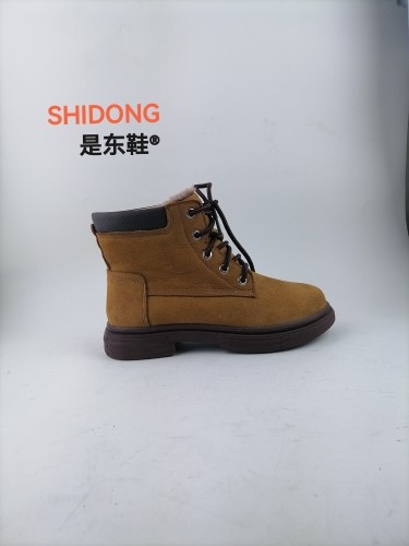 是东鞋®冬季保暖鞋优质牛皮防潮持续保暖舒适健康马丁靴大黄靴