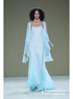 VAN SUNSUN上善2025夏季|蓝屿渐变桑蚕丝吊带裙/外披套装