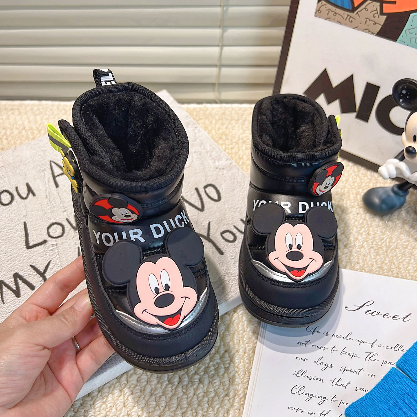 2025冬季新款儿童雪地靴