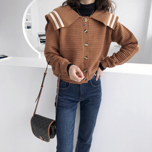 包邮！1681#减龄款~复古方领精致纽扣设计柔软宽松长袖毛衣0.56KG