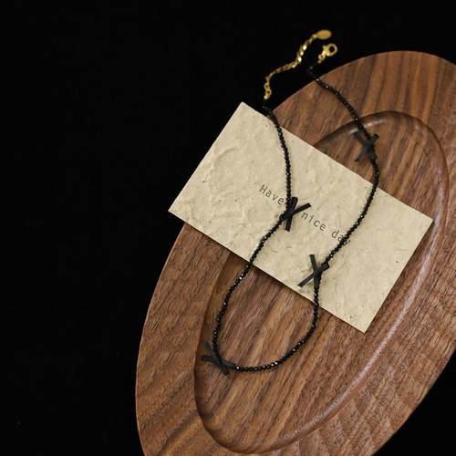 蝴蝶结小香风黑色手工锁骨链钛钢