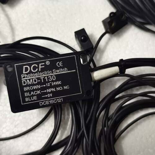 可议价DCF光电开关DMD-T130，8套，实物拍摄，成色如图