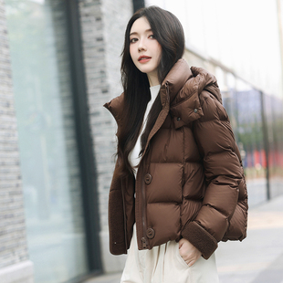 咖色羽绒服女短款小个子2025冬新款羊羔毛加厚90白鸭绒面包服外套