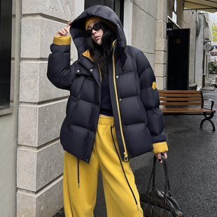 90白鸭绒撞色连帽加厚短款羽绒服女2025冬季新款泡芙云朵保暖外套