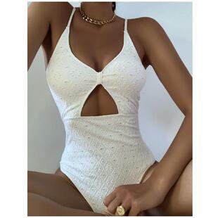 镂空保守遮肉连体吊带三角连体泳衣 女 夏季 度假沙滩泳装