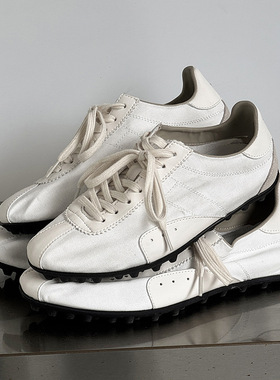 斜系带复古德训休闲平底户外潮款板鞋情侣款白色