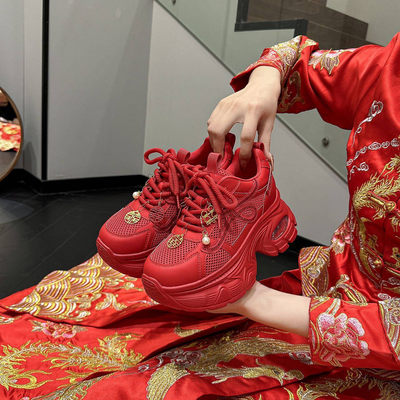 2025春秋季新款气垫老爹鞋女厚底增高网面运动鞋小个子松糕休闲鞋