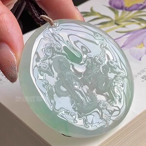 御龙观音木那冰种雪花棉翡翠挂件