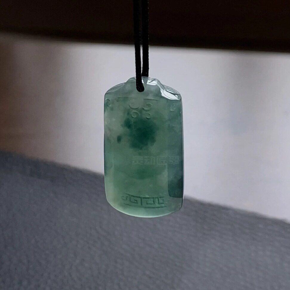 冰种满色蓝水飘花仿古牌