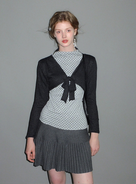 俗集原创 25AW-3 深灰色拼接波点假两件高领针织打底上衣