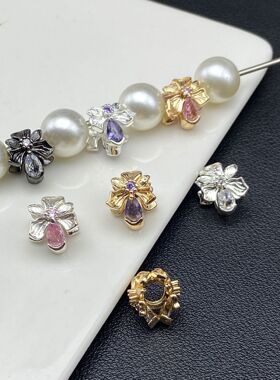 14K保色双面镶嵌锆石花朵克罗星