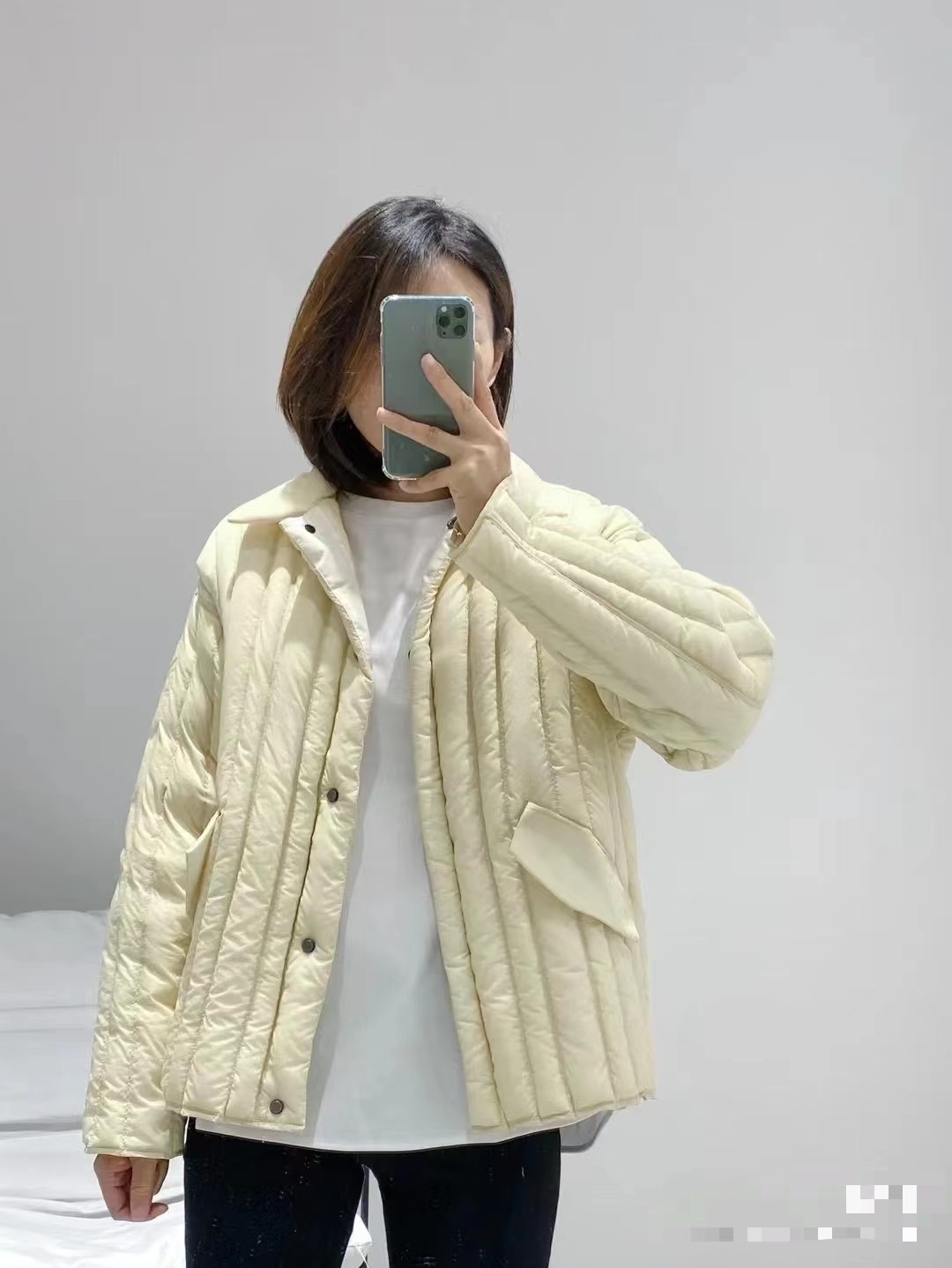 北欧小众纯尾~高级简洁洋气绗缝羽绒服女