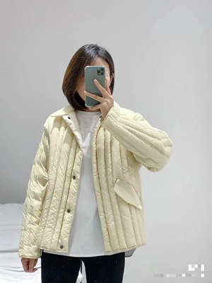 北欧小众纯尾~高级简洁洋气绗缝羽绒服女