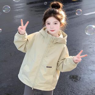 女童春季外套2026新款儿童洋气春秋款冲锋衣中大童连帽运动上衣潮